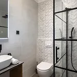 Modern Ana With 2 Bedrooms In Tinjan * Brecevici