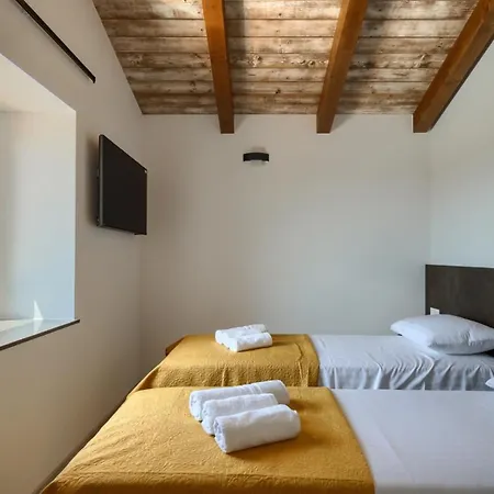 וילה Modern Ana With 2 Bedrooms In Tinjan