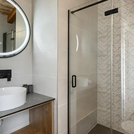 וילה Modern Ana With 2 Bedrooms In Tinjan