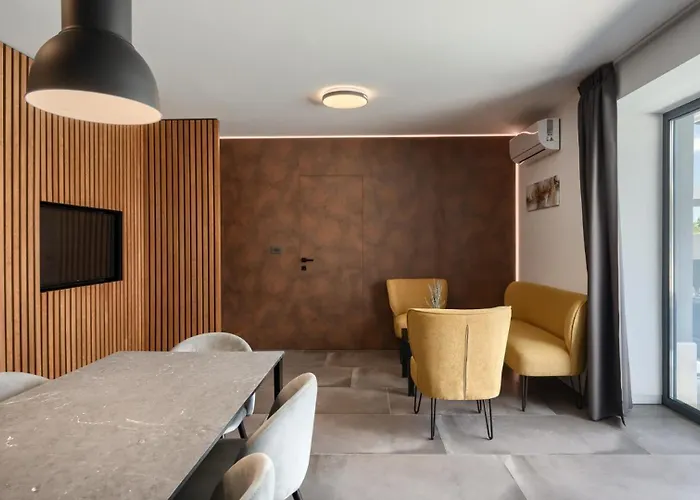 Modern Ana With 2 Bedrooms In Tinjan Brecevici